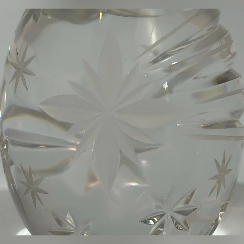 Sullivans Handmade In Poland Lead Crystal Morning Star Paperweight Egg 2000
